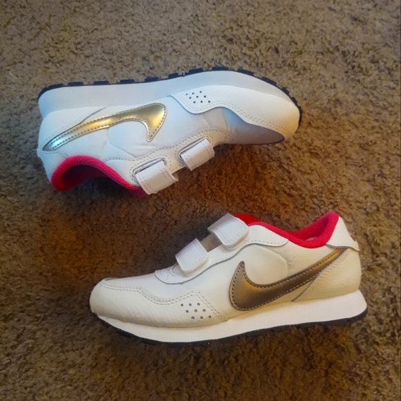 Nike Other - Nike MD Valiant (PS) Little Kids' Shoes White Summit Black CN8559-105 BRAND NEW